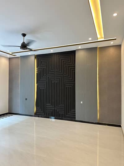 UPPER PORTION FOR RENT IN EDEN BOULEVARD SOCIETY COLLEGE ROAD LHR