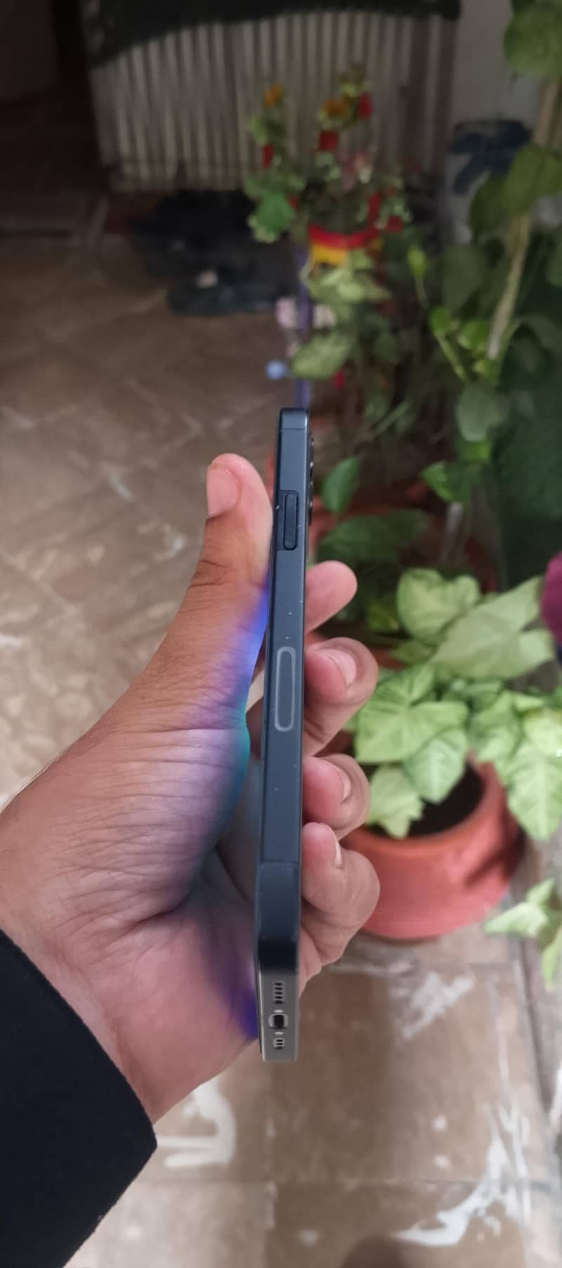 Apple iPhone 12 4