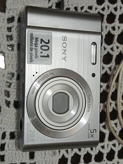 Sony 5x optical zoom 20.1 mega pixels millions de pixels Sony lens