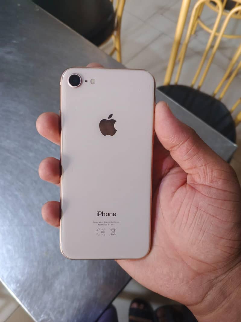 Apple iPhone 8 0
