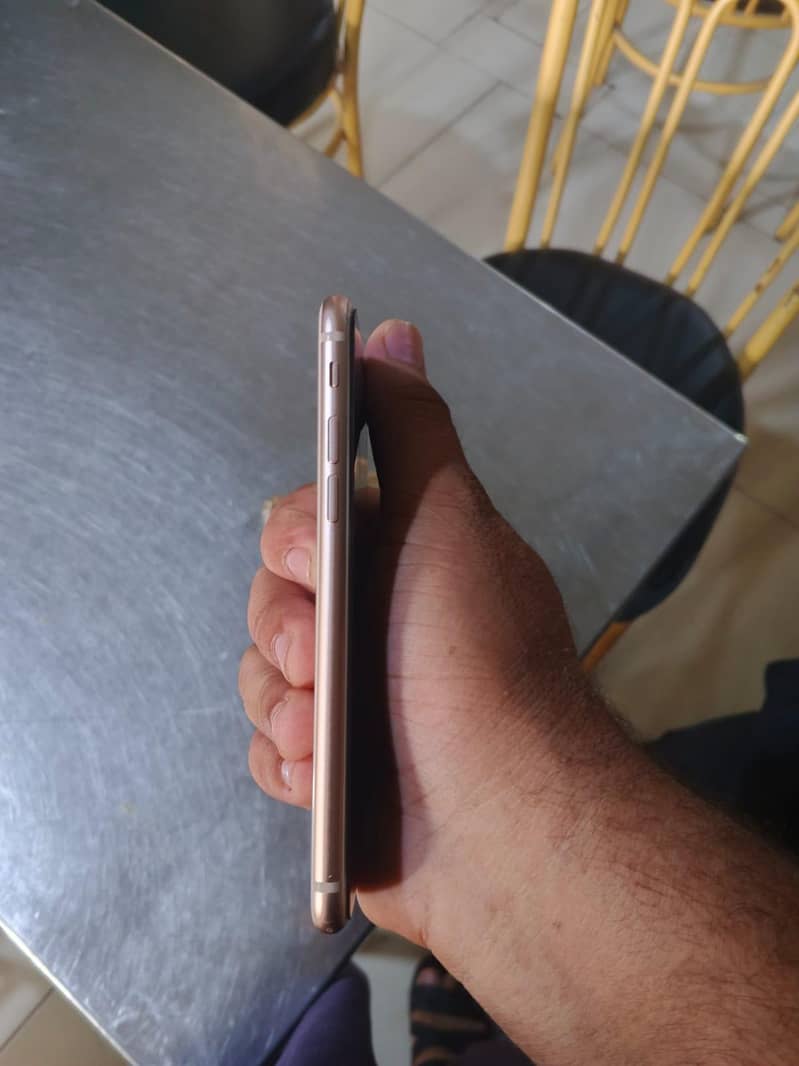 Apple iPhone 8 2