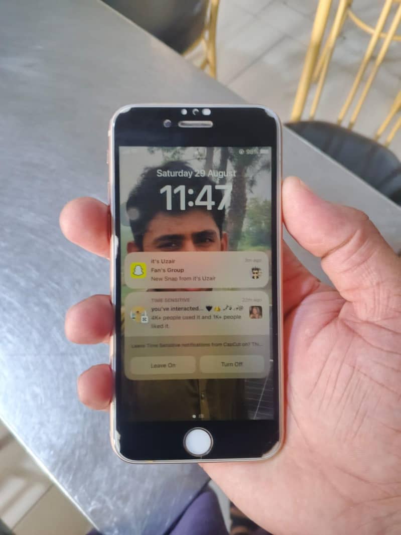 Apple iPhone 8 5