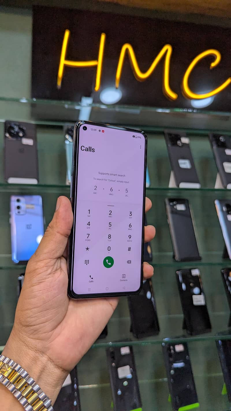 One Plus 9 5G 4
