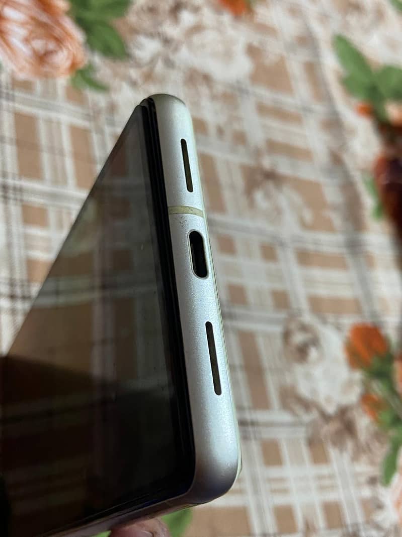 Google Pixel 7 3