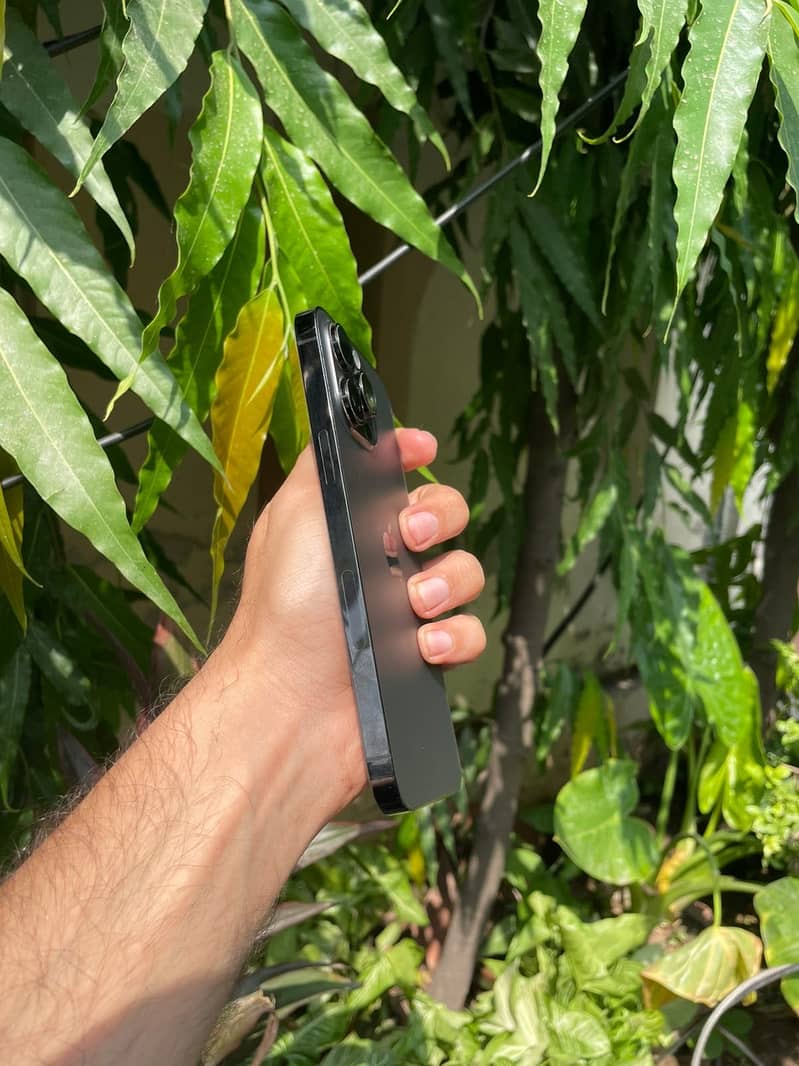 Apple iPhone 14 Pro Max 3