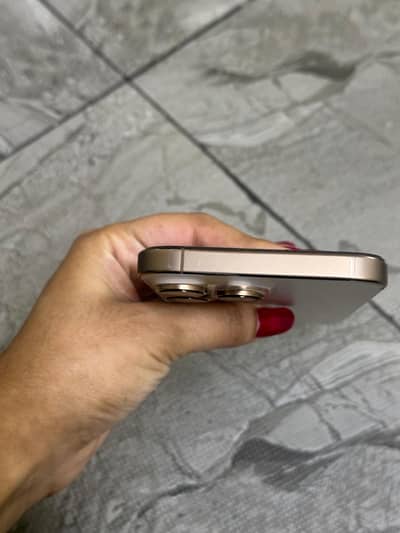 Apple iPhone 16 Pro Max