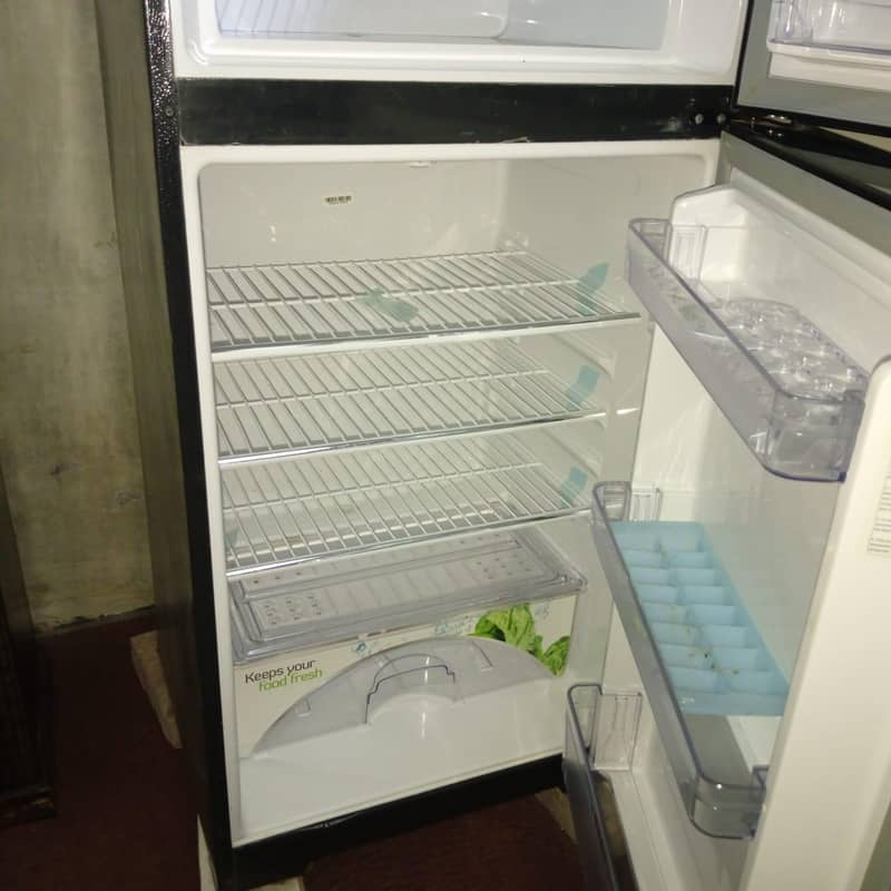 Dawlance refrigerator 1