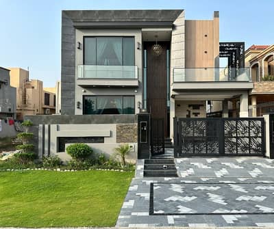 10 Marla Elegant Designer Bungalow Phase 5