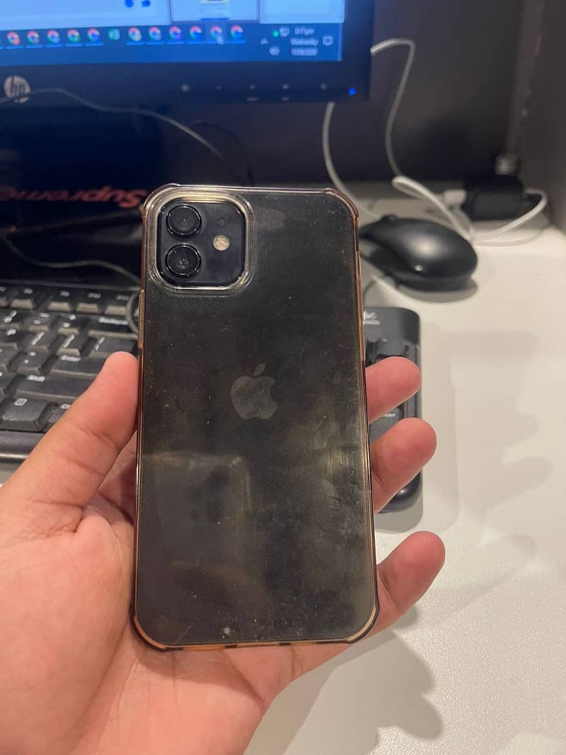 Apple iPhone 12 1