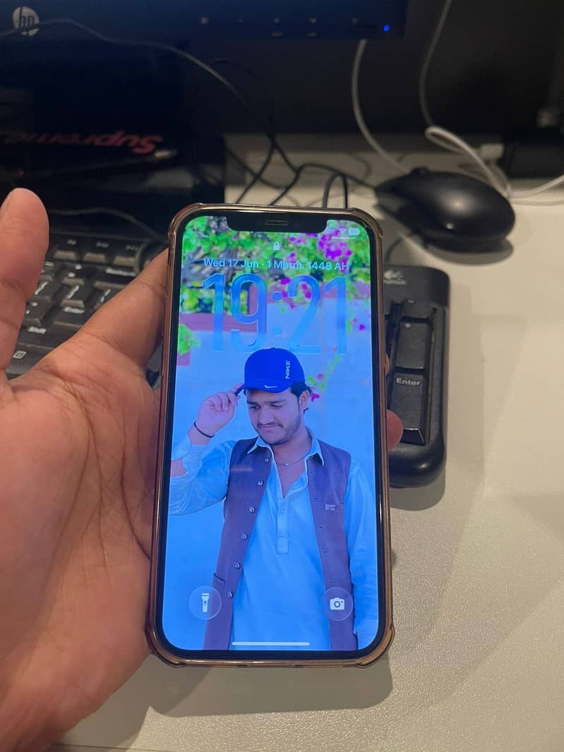 Apple iPhone 12 4