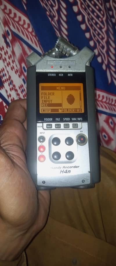 `Zoom H4n Handy Recorder 4-Track