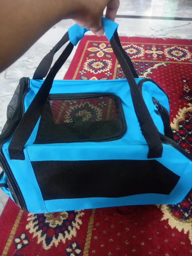 imported pet ( cats & dogs) travelling bag — photo 2