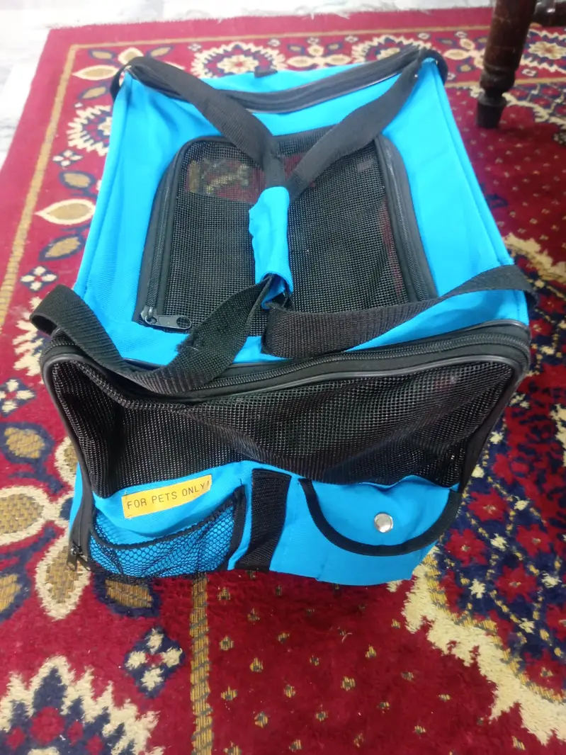 imported pet ( cats & dogs) travelling bag — photo 5