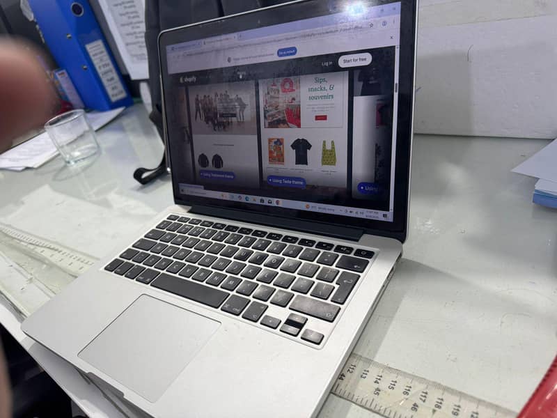 MacBook pro 4