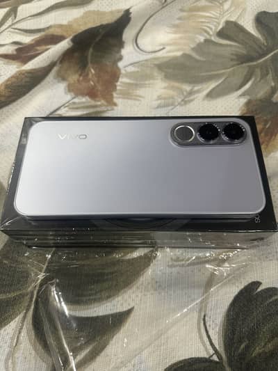 Vivo V70 FE 5G two weeks used only