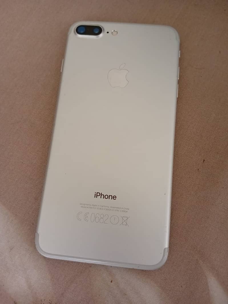 Apple iPhone 7 Plus 1