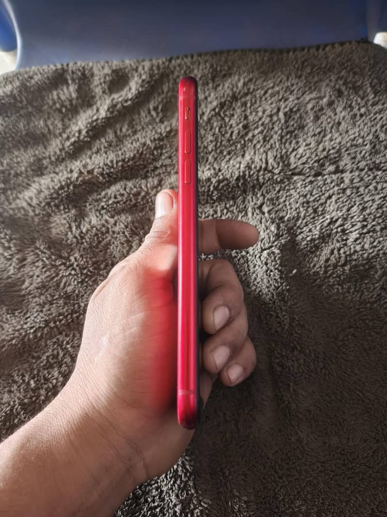Apple iPhone 11 3