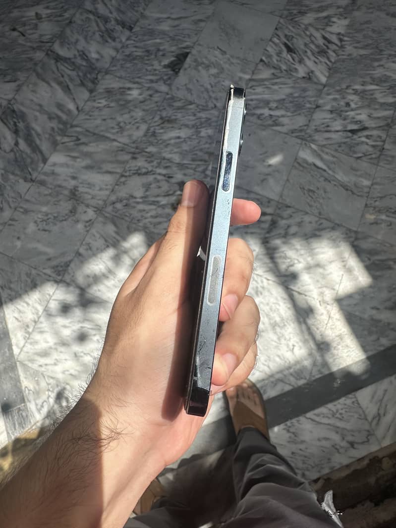Apple iPhone 12 Pro 1