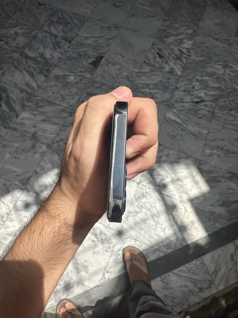 Apple iPhone 12 Pro 3