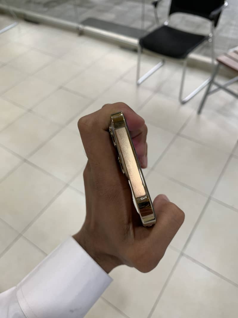 Apple iPhone 13 Pro 0