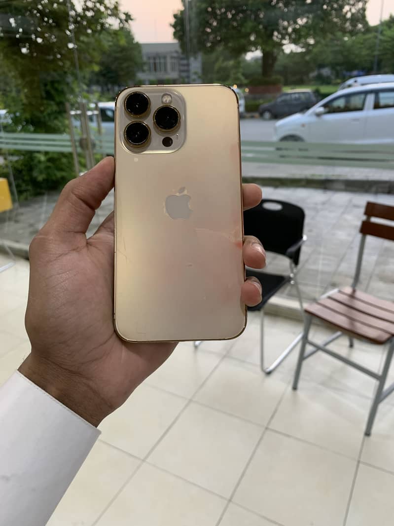 Apple iPhone 13 Pro 3
