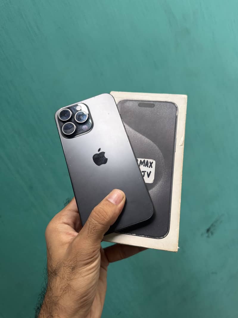 Apple iPhone 15 Pro Max 1