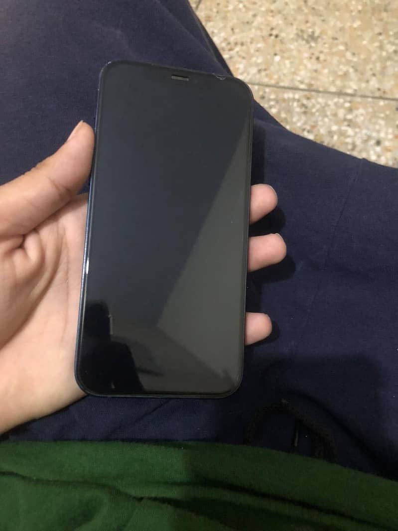 Apple iPhone 12 3