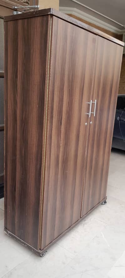 Wooden Cupboard / Almari / Wardrobe – Excellent Condition – 6ft