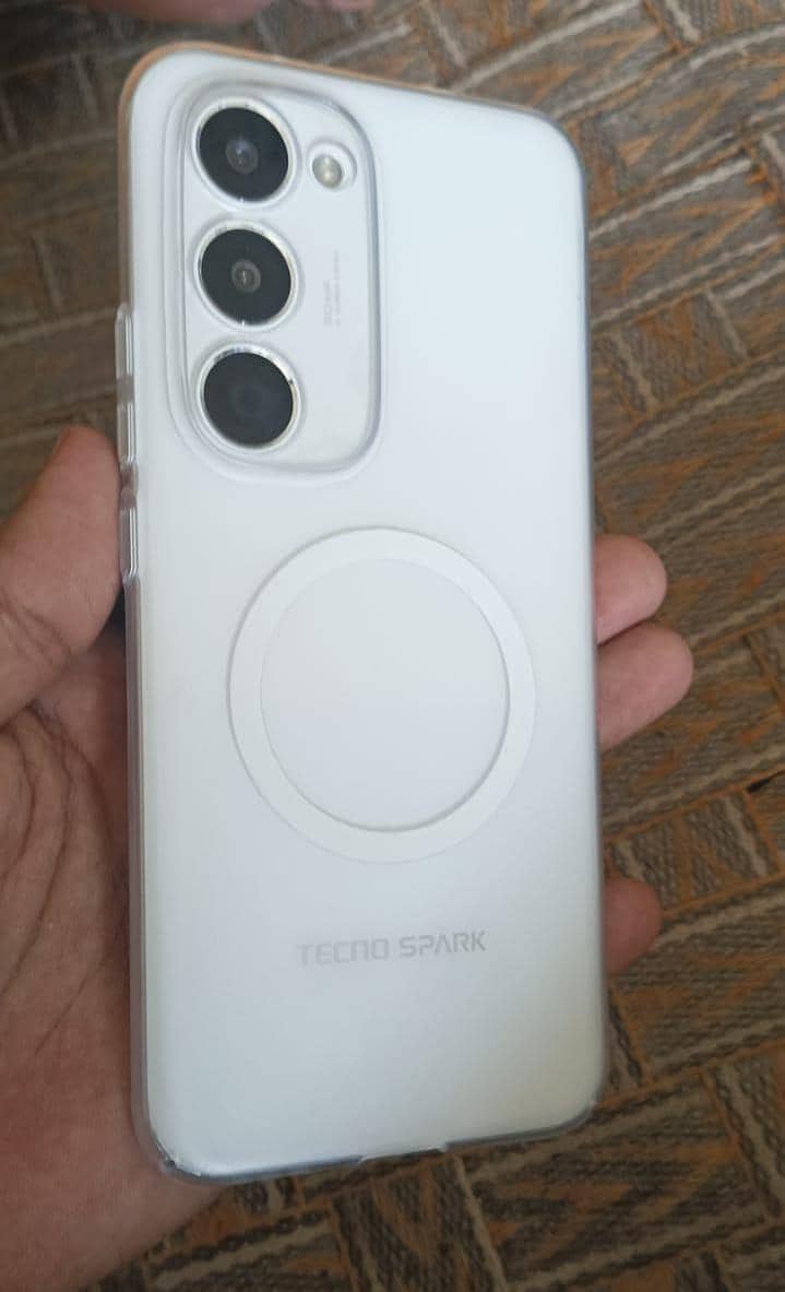 Tecno Spark 40 Pro + 0