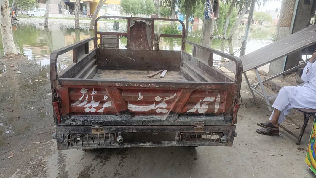 used rickshaw 2
