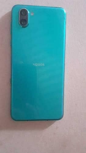 Sharp Aquos R3