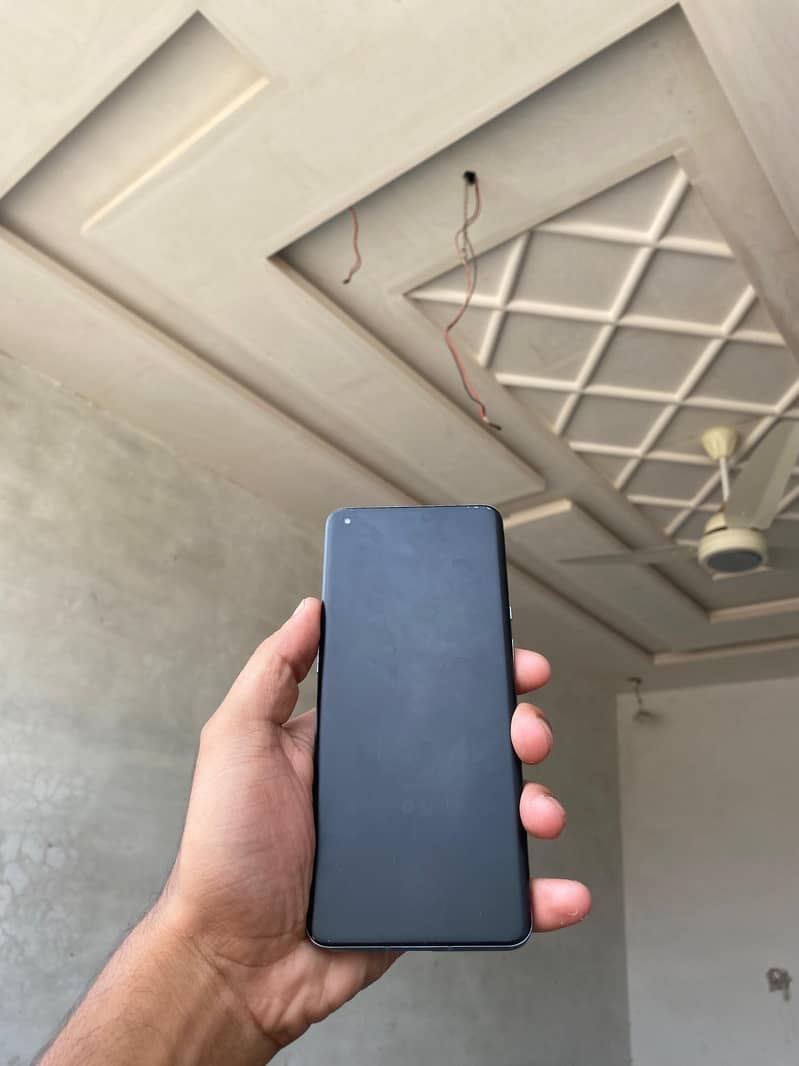 One Plus 9 Pro 5g 3