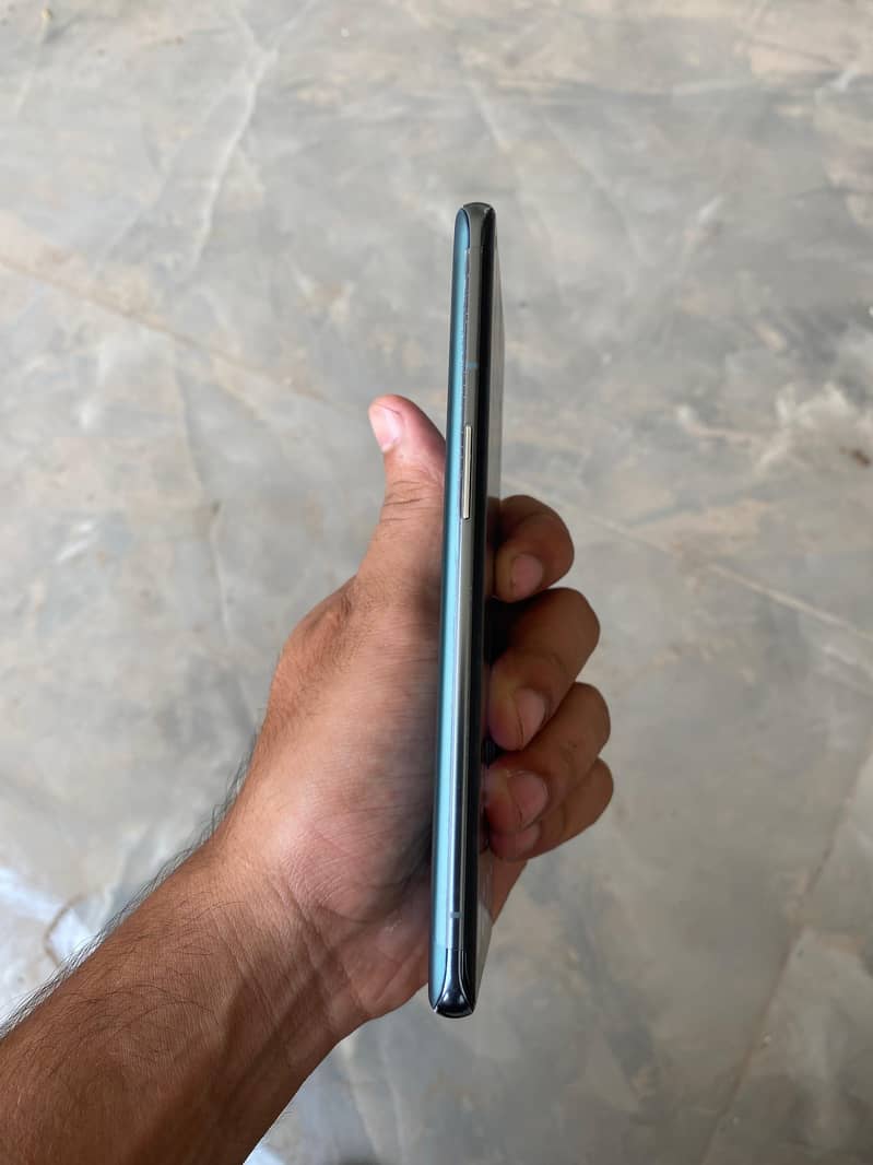 One Plus 9 Pro 5g 8