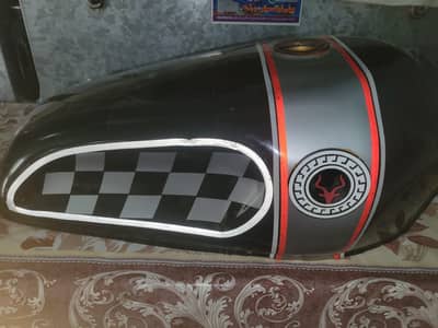 Honda 125 Fuel Tank And Side Covers