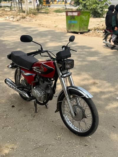 Honda 125 2015 | Total Genuine | Very Less Driven | Non-Accidental