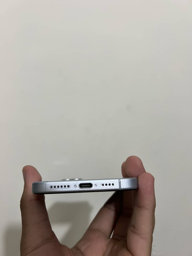 Apple iPhone 15 plus 3