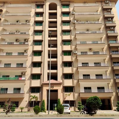 14 MARLA 4 BEDROOM APARTMENT AVAILABLE FOR RENT