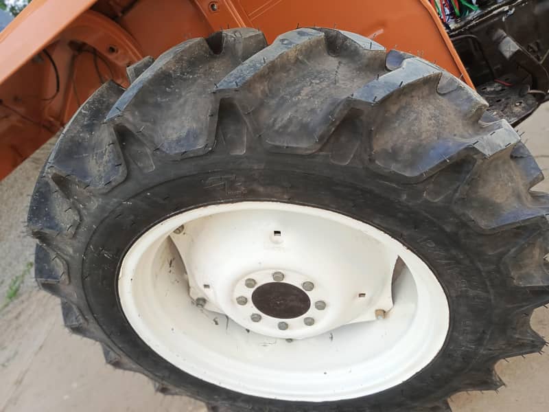 Tractor 2016 model 10