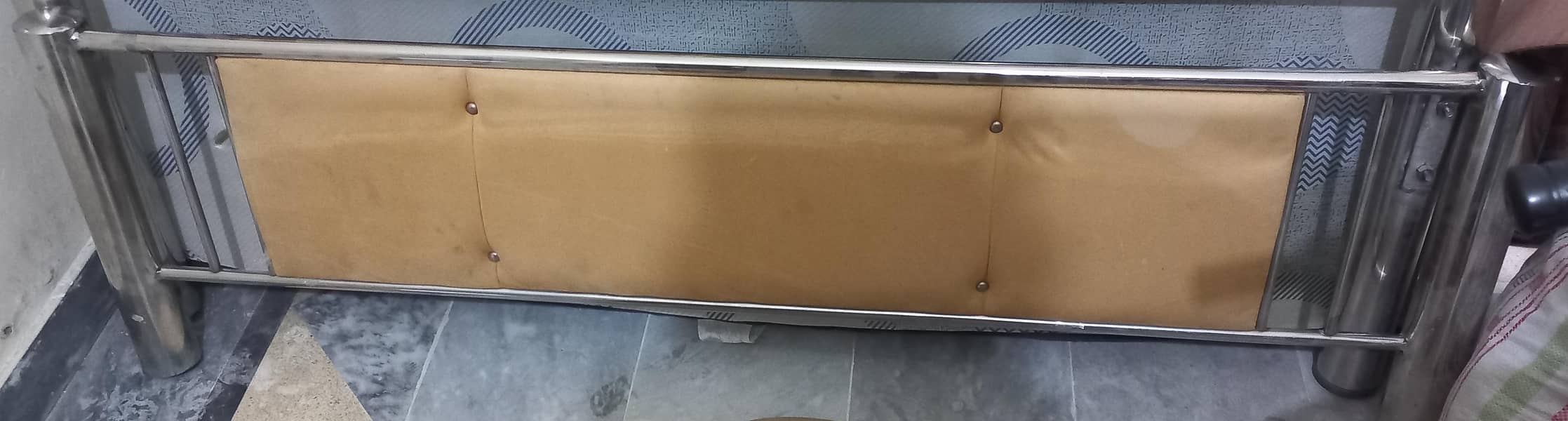 iron double bed 0