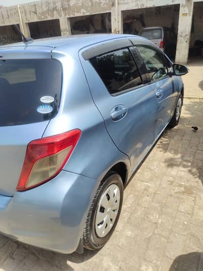 Toyota Vitz 2011