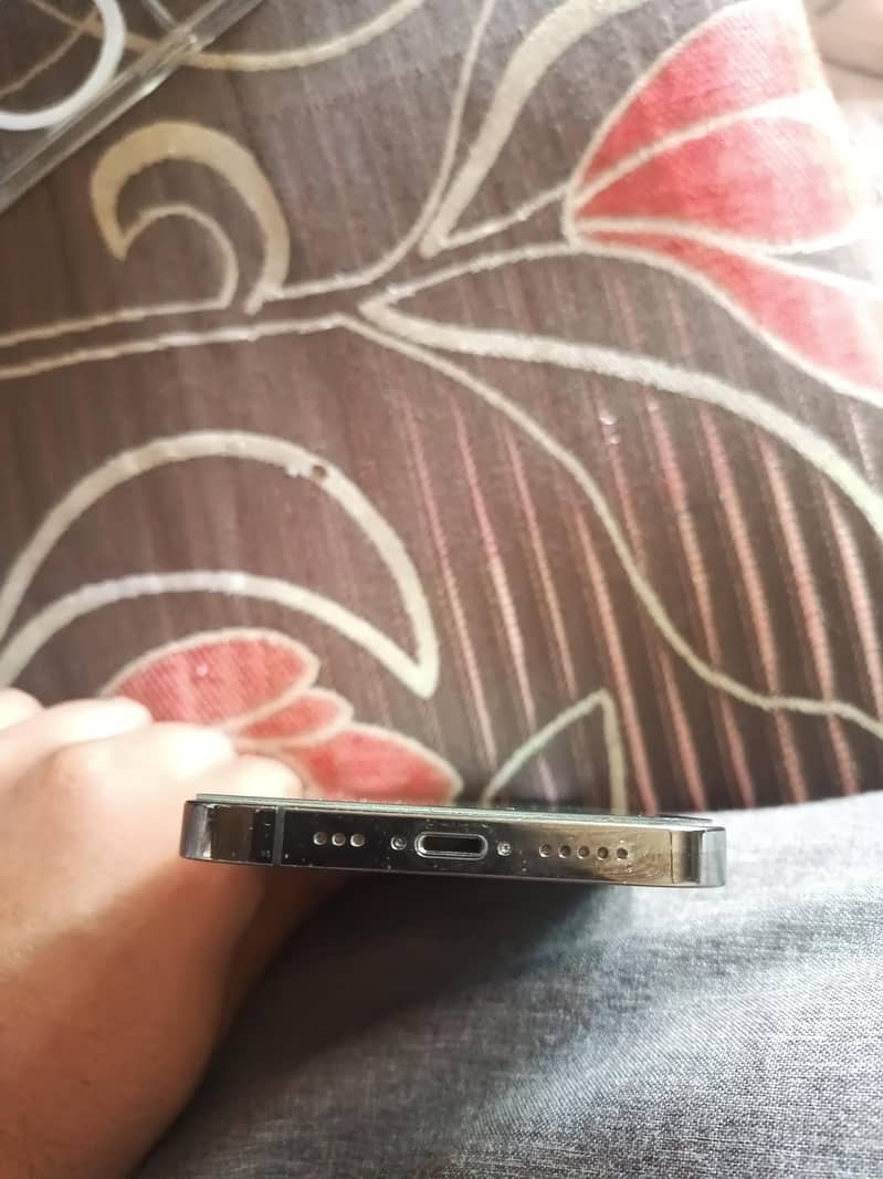 Apple iPhone 12 Pro 2