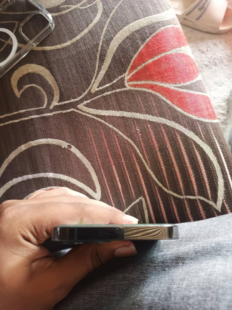 Apple iPhone 12 Pro 3
