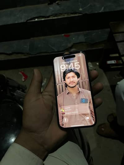 Apple iPhone 15