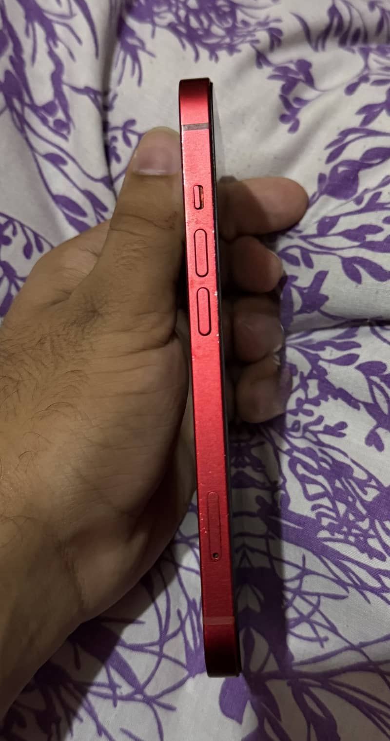 Apple iPhone 13 2