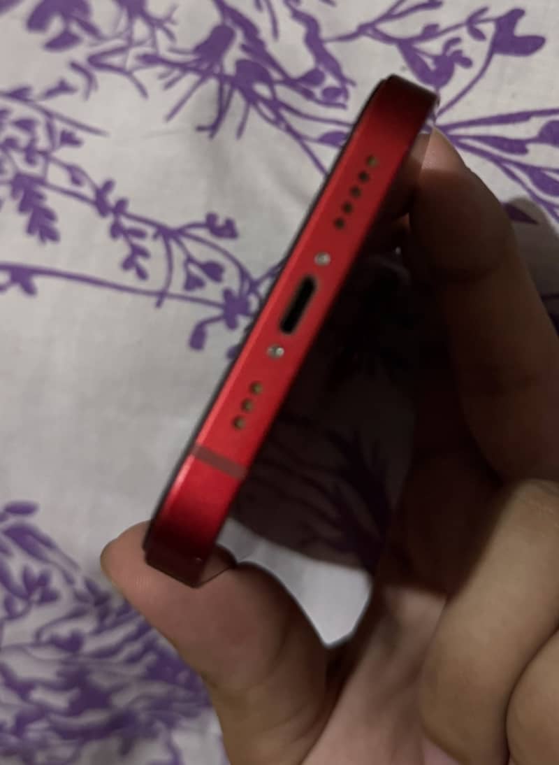 Apple iPhone 13 5