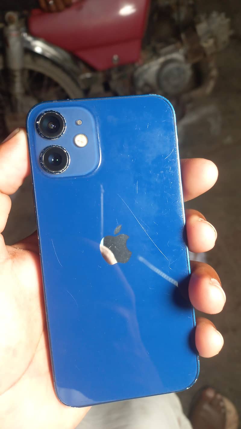 Apple iPhone 12 mini 6