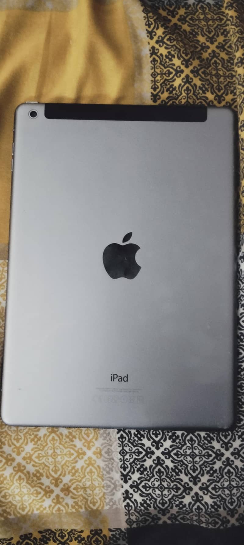 ipad ear 0