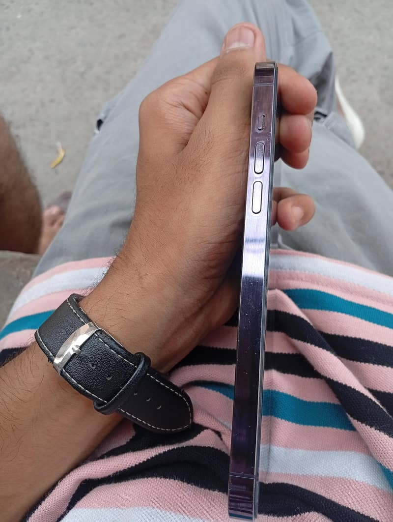 iPhone 14 Pro Max 1