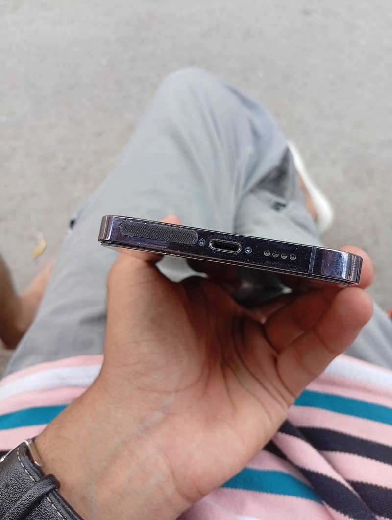 iPhone 14 Pro Max 5