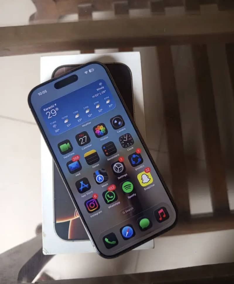 Apple iPhone 16 Pro 0